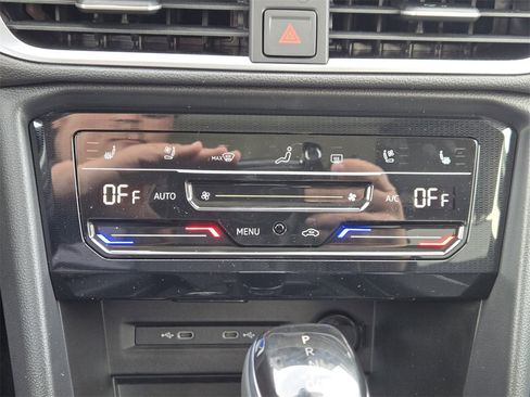 New 2026 Volkswagen Taos SEL image 16