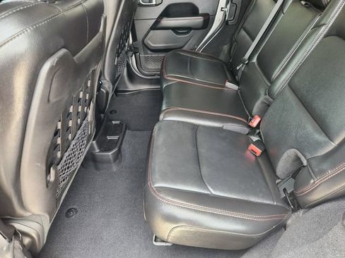 Used 2019 Jeep Wrangler Unlimited Rubicon AWD/4WD image 29