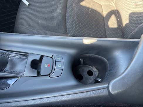 Used 2019 Toyota C-HR LE image 25