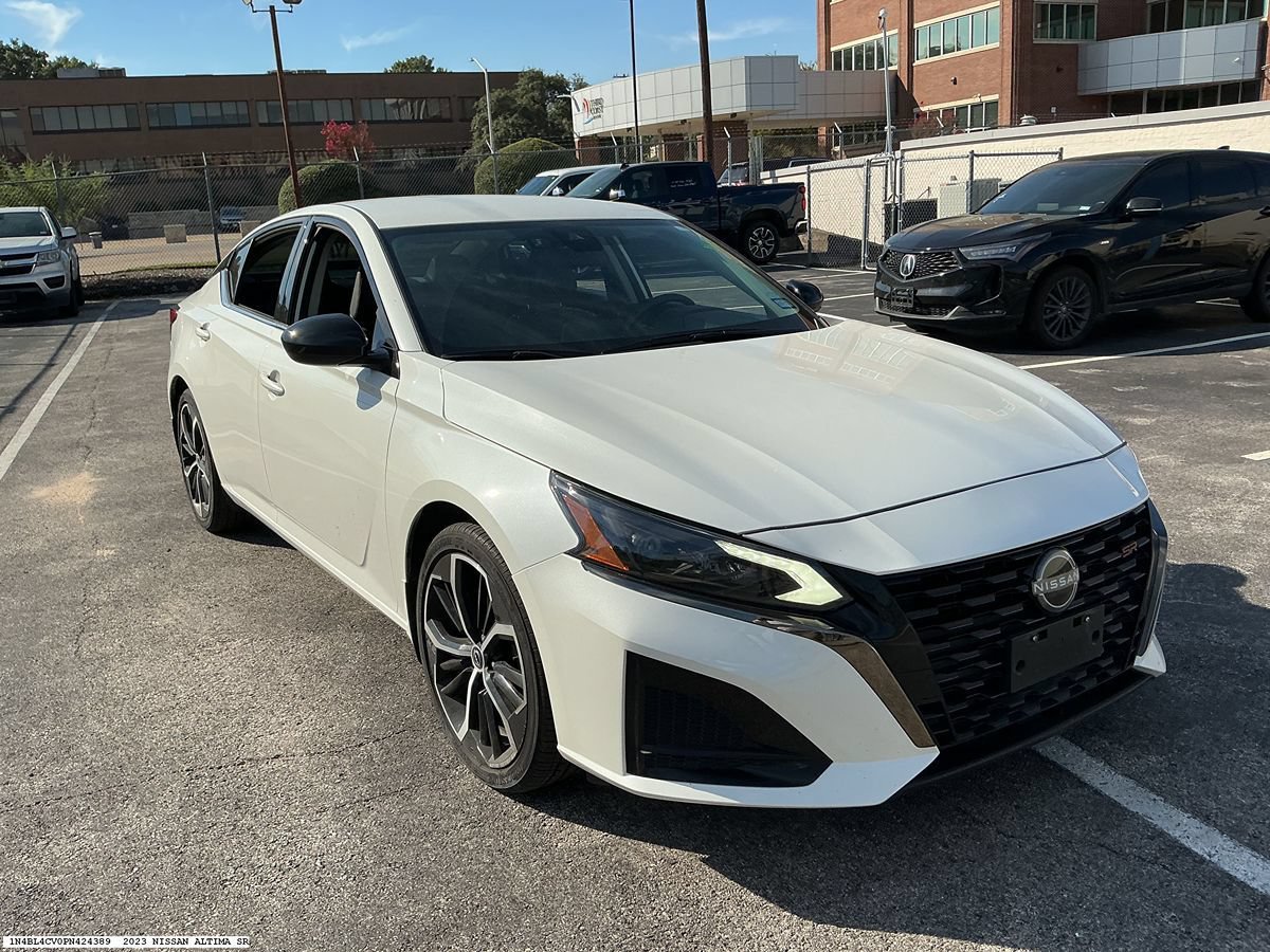 Used 2023 Nissan Altima 2.5 SR FWD image 4