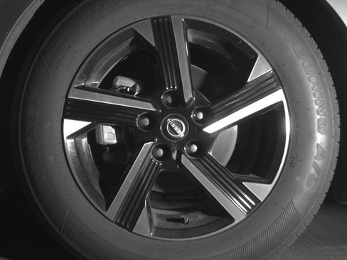 Used 2025 Nissan Sentra SV image 12