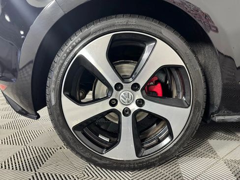 Used 2015 Volkswagen GTI SE w/ Lighting Package (SEL) image 39