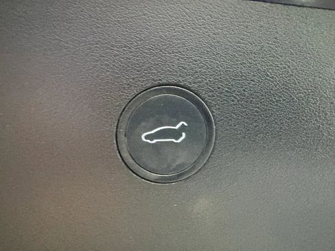 Used 2021 Tesla Model X Long Range image 40