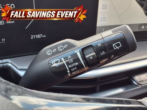 Used 2025 Kia Sorento SX FWD image 24