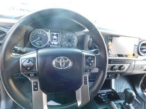 Used 2021 Toyota Tacoma SR5 image 8