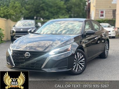 Used 2024 Nissan Altima 2.5 SV