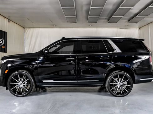 Used 2021 Cadillac Escalade Luxury RWD image 11