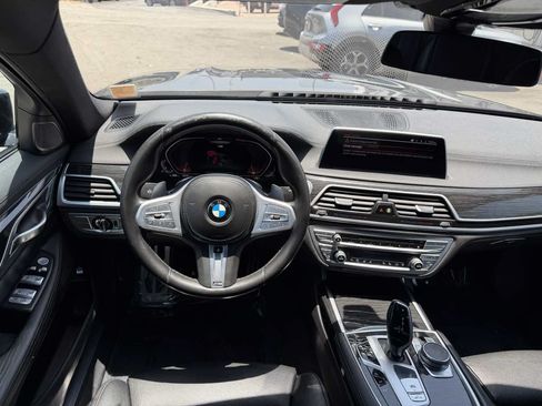 Used 2020 BMW 740i w/ M Sport Package RWD image 12
