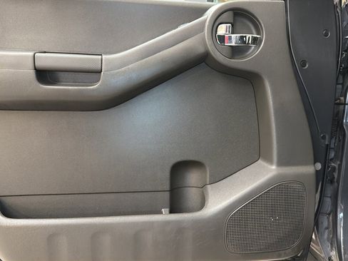 Used 2012 Nissan Xterra PRO-4X AWD/4WD image 21