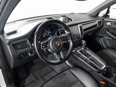 Used 2018 Porsche Macan AWD/4WD image 13