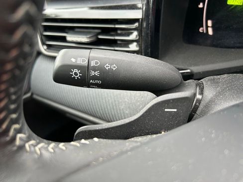 Used 2025 Toyota Camry SE w/ Multimedia Upgrade Package FWD image 22