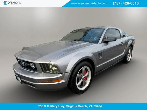 Used 2006 Ford Mustang Coupe RWD image 1