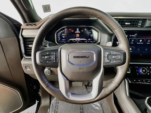 Used 2026 GMC Sierra 1500 Denali w/ Denali Reserve Package AWD/4WD image 12
