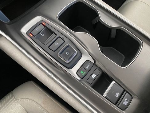 Used 2018 Honda Accord EX image 27