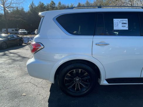 Used 2019 Nissan Armada Platinum w/ Captain's Chairs Package image 9