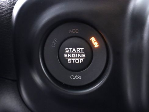 Used 2023 Jeep Wrangler Unlimited Sahara AWD/4WD image 27