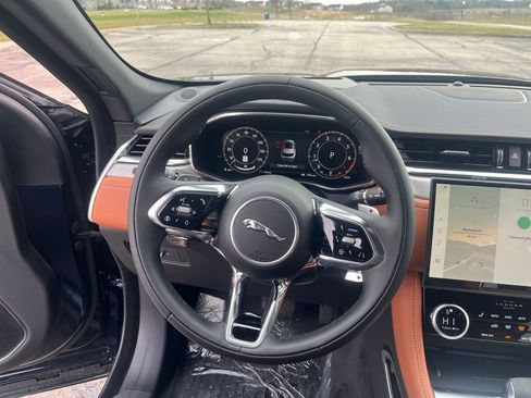 New 2026 Jaguar F-PACE R-Dynamic S image 13