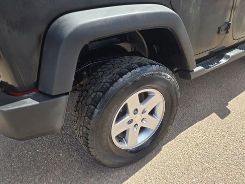 Used 2010 Jeep Wrangler Unlimited Sport AWD/4WD image 10