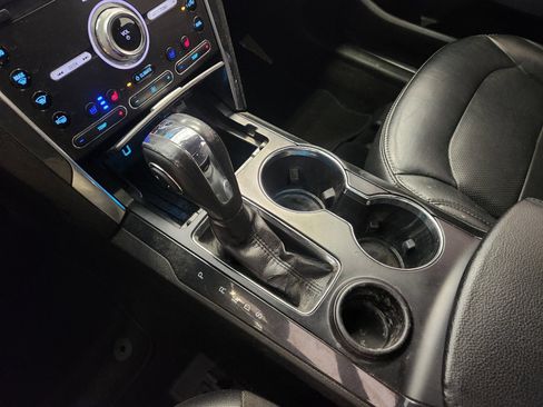 Used 2019 Ford Explorer Limited w/ Class III Trailer Tow Package FWD image 18