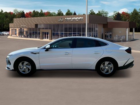New 2025 Hyundai Sonata SE image 3