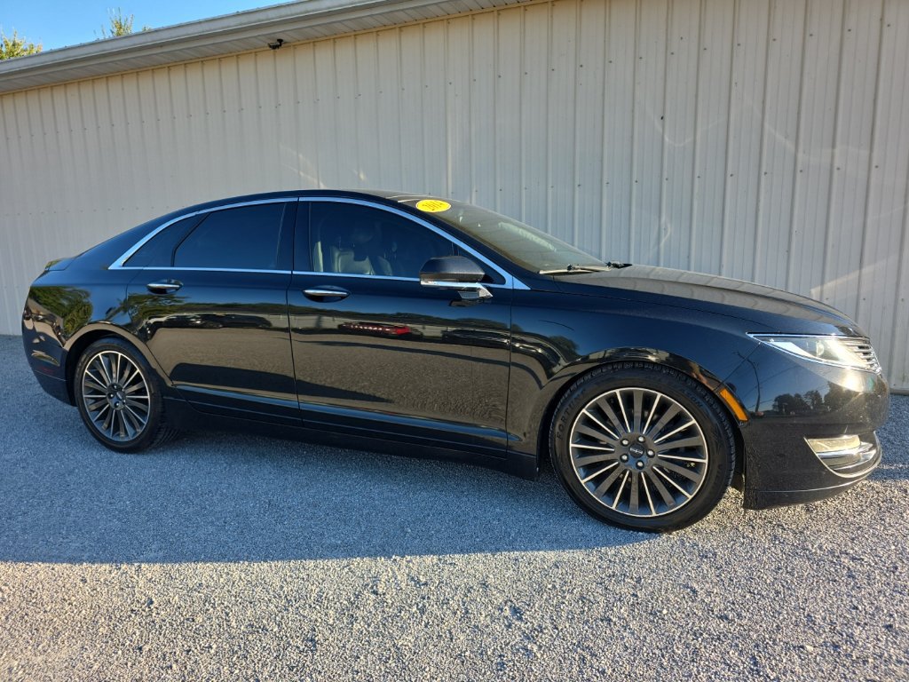 Used 2014 Lincoln MKZ AWD image 2