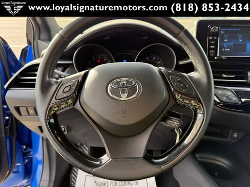 Used 2018 Toyota C-HR XLE image 16