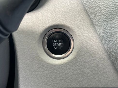 Used 2024 Toyota Corolla SE image 46