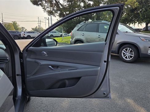 Used 2025 Hyundai Elantra Sport w/ Cargo Package FWD image 28