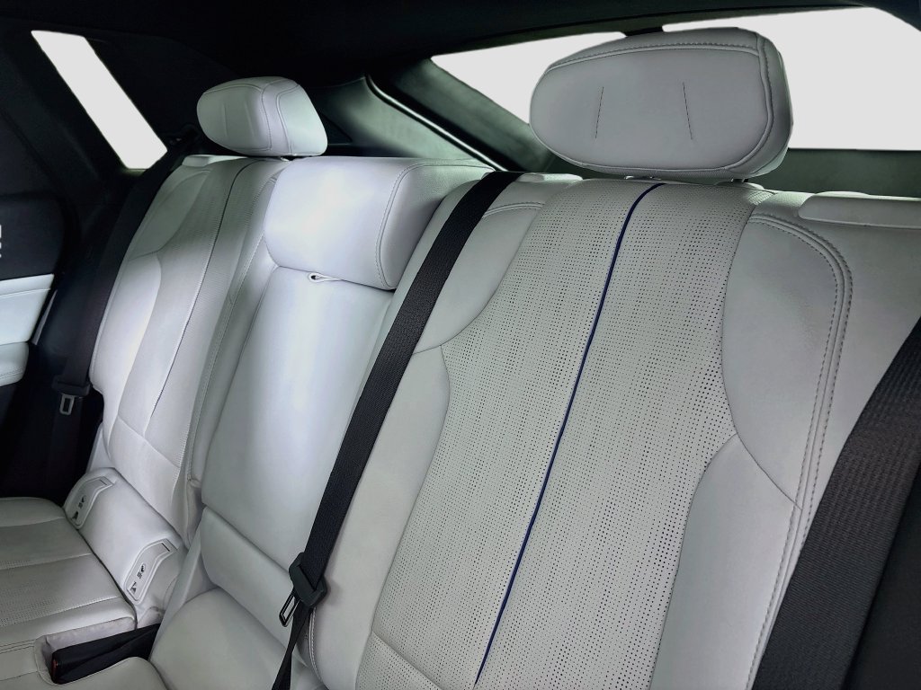 Certified 2024 Cadillac Lyriq Luxury AWD/4WD image 27