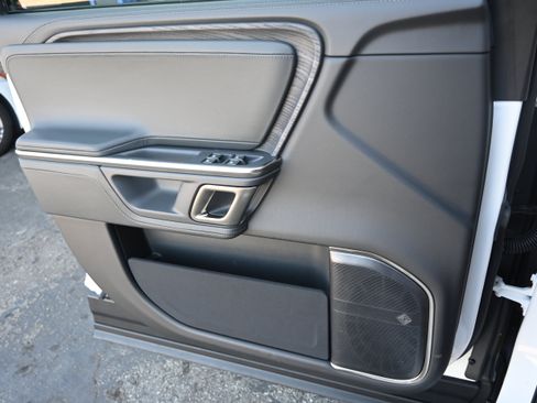 Used 2023 Rivian R1T Adventure image 31