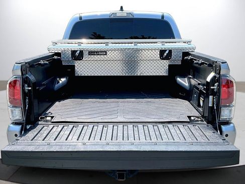 Used 2021 Toyota Tacoma Limited AWD/4WD image 25
