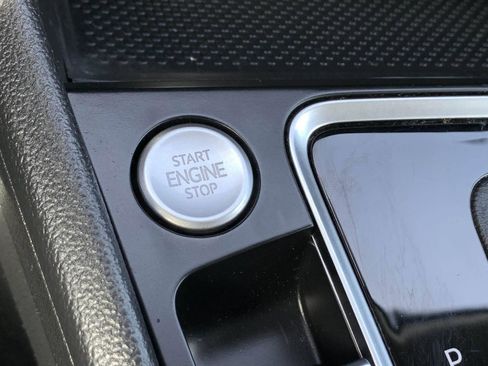Used 2019 Volkswagen Jetta SE FWD image 25