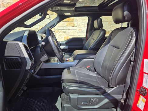 Used 2018 Ford F150 Lariat w/ Equipment Group 502A Luxury AWD/4WD image 5
