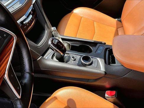 Certified 2023 Cadillac XT5 Premium Luxury AWD/4WD image 18