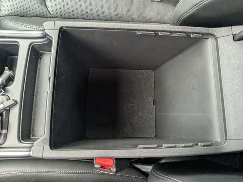 Used 2024 Kia Sorento S image 27