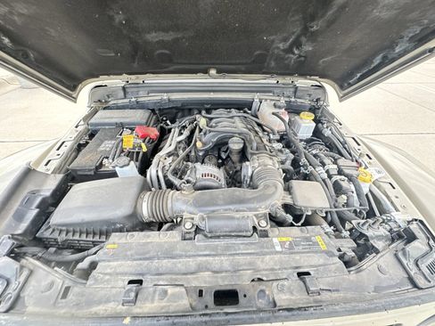 Used 2022 Jeep Gladiator Rubicon w/ LED Lighting Group AWD/4WD image 19