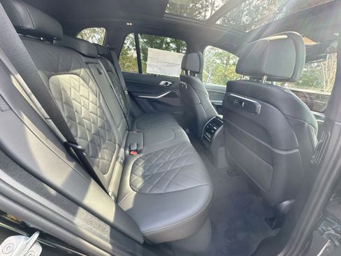 New 2026 BMW X5 xDrive40i AWD/4WD image 32