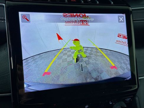 Used 2023 Jeep Grand Cherokee Limited w/ Black Appearance Package image 7