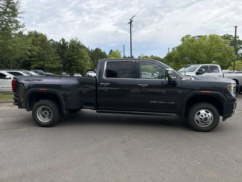 Used 2022 GMC Sierra 3500 Denali w/ Denali Ultimate Package AWD/4WD image 6
