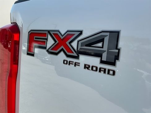 Certified 2024 Ford F250 XLT w/ FX4 Off-Road Package image 44