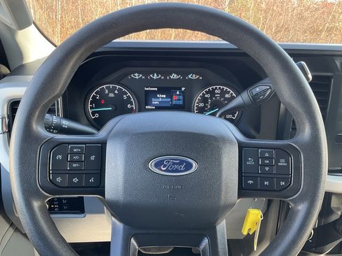 Used 2023 Ford F250 XLT w/ FX4 Off-Road Package image 7