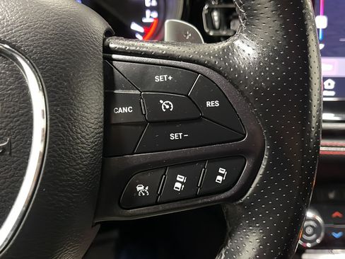 Used 2023 Dodge Durango R/T RWD image 7