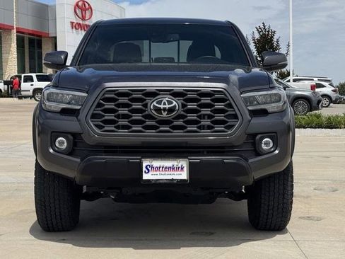 Used 2023 Toyota Tacoma TRD Off-Road w/ Technology Package AWD/4WD image 7
