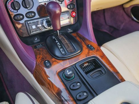 Used 1998 Aston Martin DB7 Volante image 42