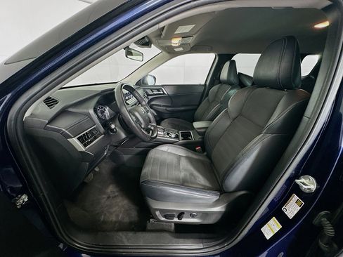 Used 2023 Mitsubishi Outlander SE image 13