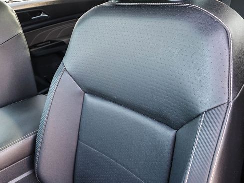 Used 2021 Volkswagen Atlas Cross Sport SE w/ Panoramic Sunroof Package image 27