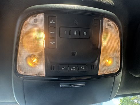 Used 2024 Dodge Durango R/T AWD/4WD image 29