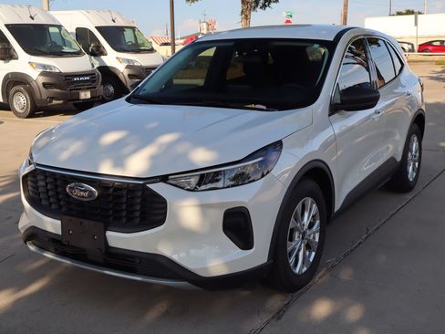 Used 2023 Ford Escape Active FWD image 8