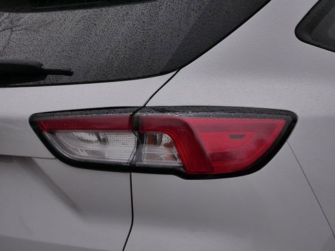 Used 2020 Ford Escape SE Sport image 48