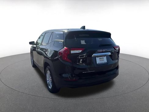Used 2024 GMC Terrain SLE FWD image 9
